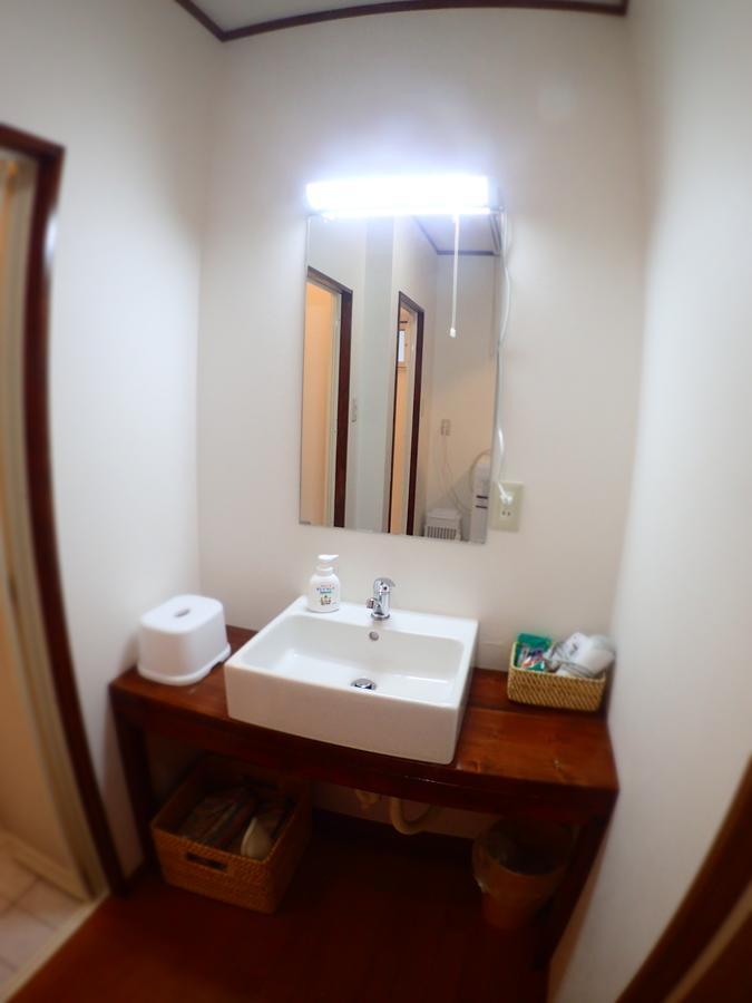Kuganipi Beachside Inn Iriomote Urauchi Екстериор снимка